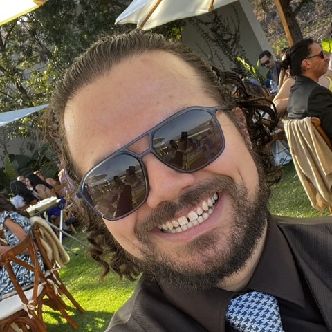 Memo Serrano